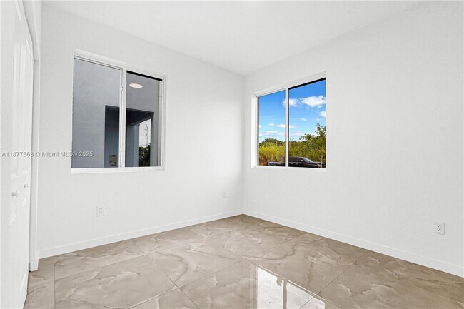 Building Photo - 22511 SW 125th Ave