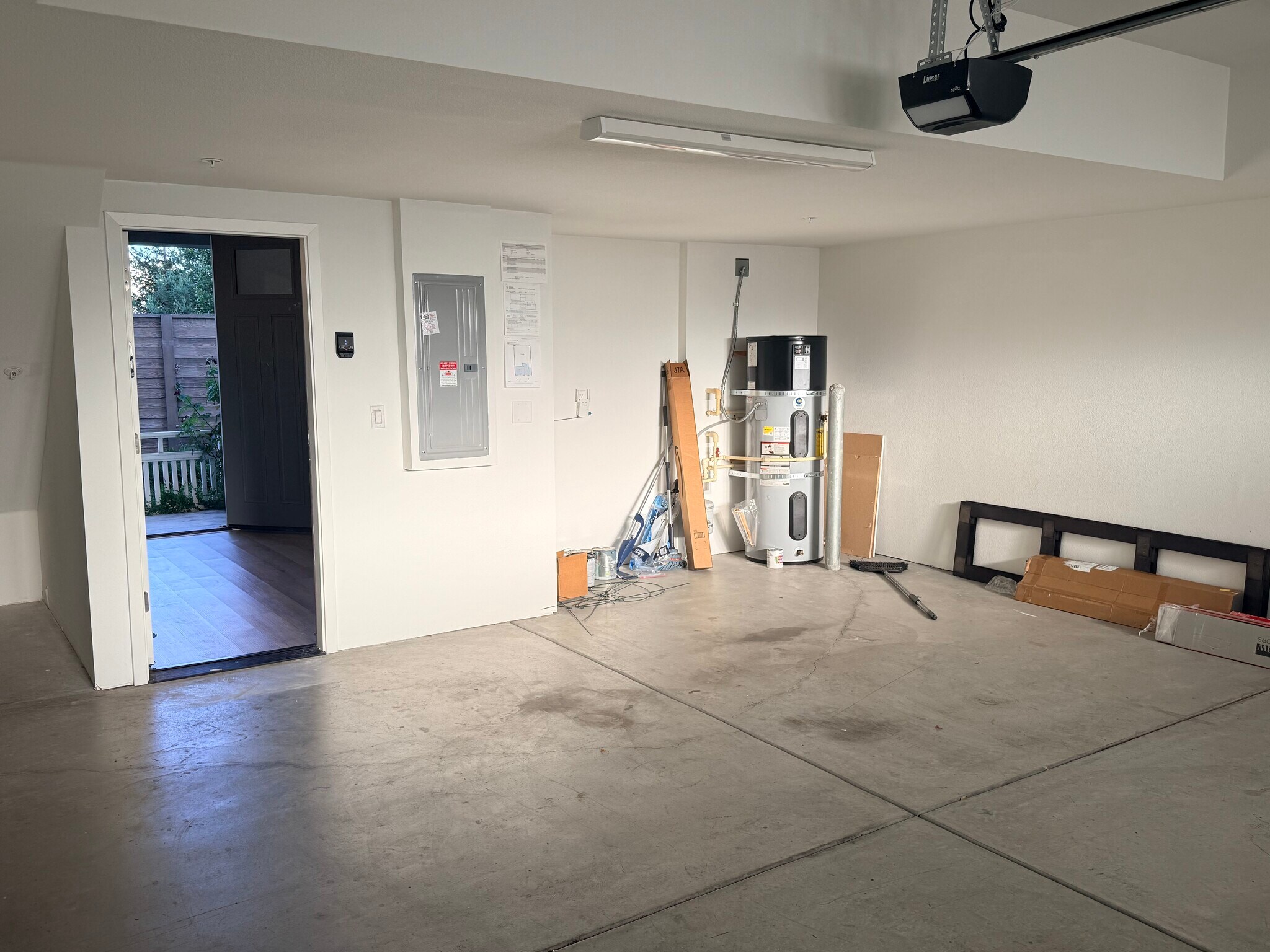 Building Photo - 30722 Sugarmill Ln