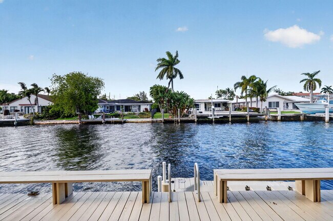 Building Photo - 2213 NE 16th St