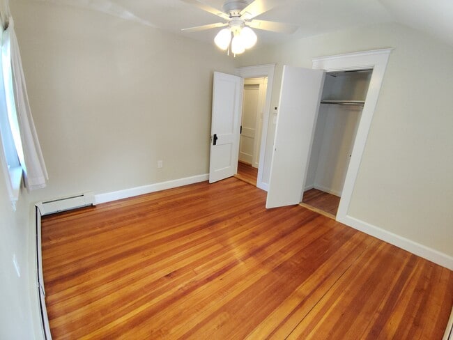 Building Photo - 162 Elmwood Ave