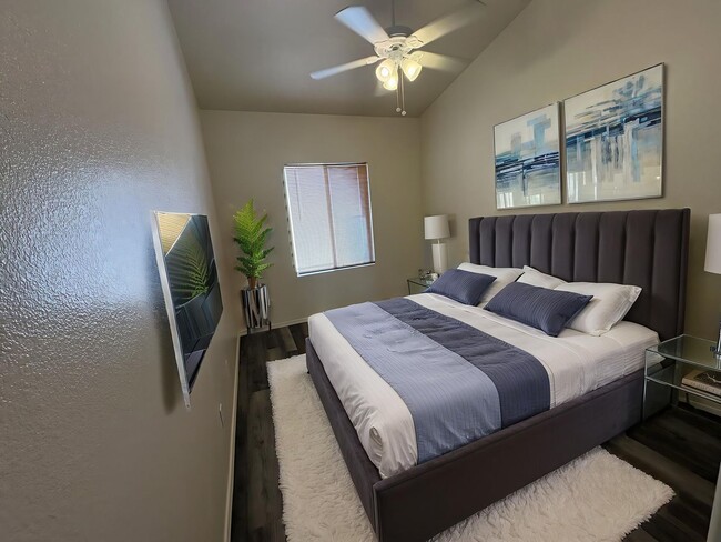 Building Photo - Great eastside location pet friendly