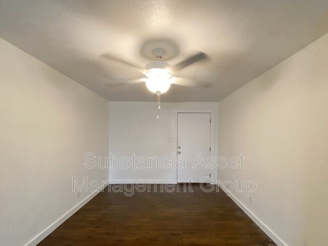 Building Photo - 701 Culbertson Dr