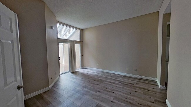 Building Photo - 806 S Sapphire Ln