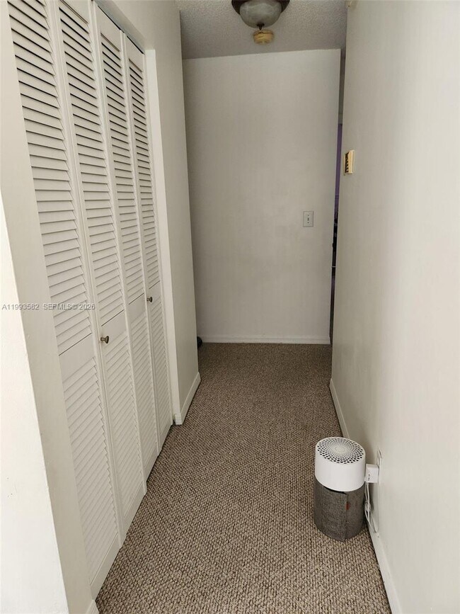 Building Photo - 925 Opal Terrace