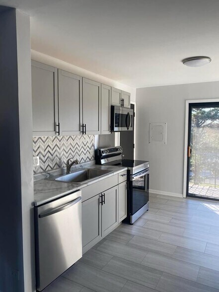 Building Photo - 204 Dunteman Dr