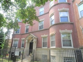 Building Photo - 5336 S Prairie Ave