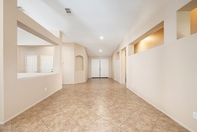 Building Photo - 41250 Doak St