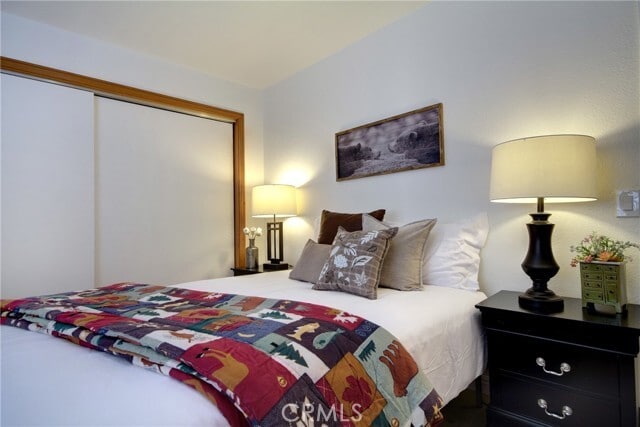 Building Photo - 430 E Country Club Blvd