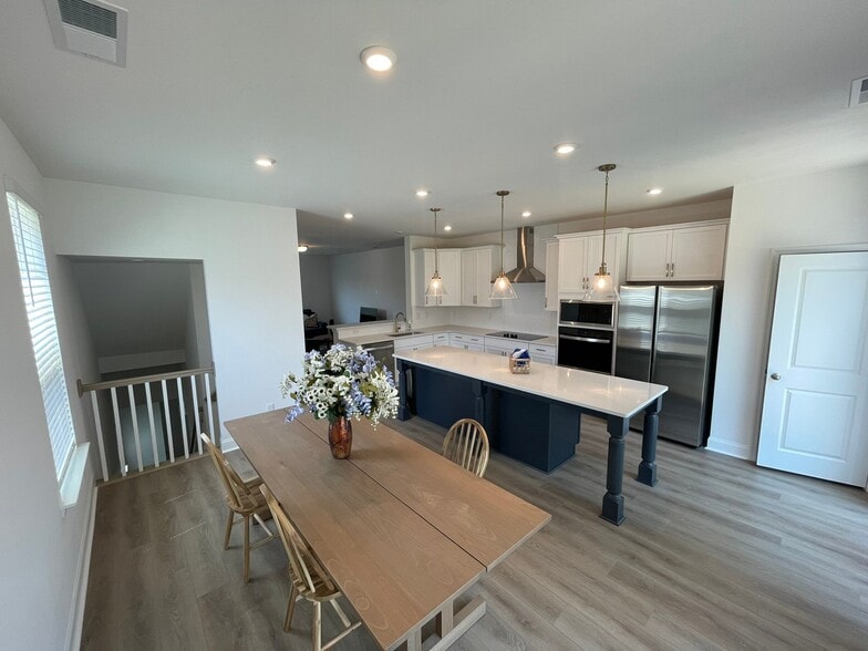 Building Photo - 15359 Ballancroft Pkwy