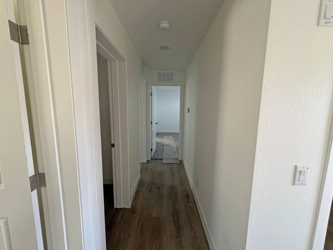 Building Photo - 1700 S State St