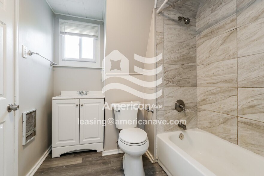 Building Photo - 2102 Shelby St