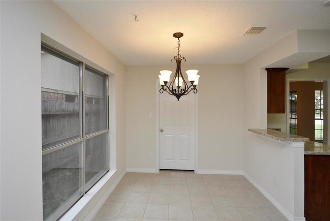 Building Photo - 15631 Fox Springs Dr