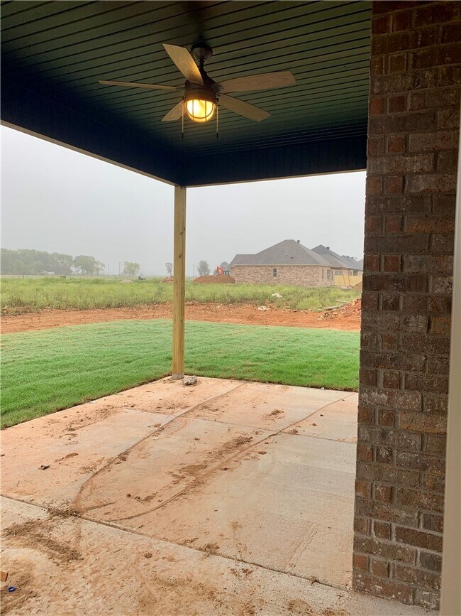 Building Photo - 1036 Parker Ln