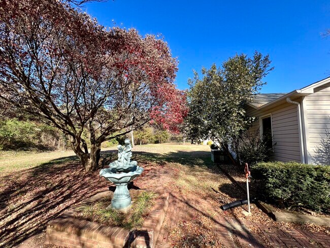Building Photo - 9532 Harwood Ln