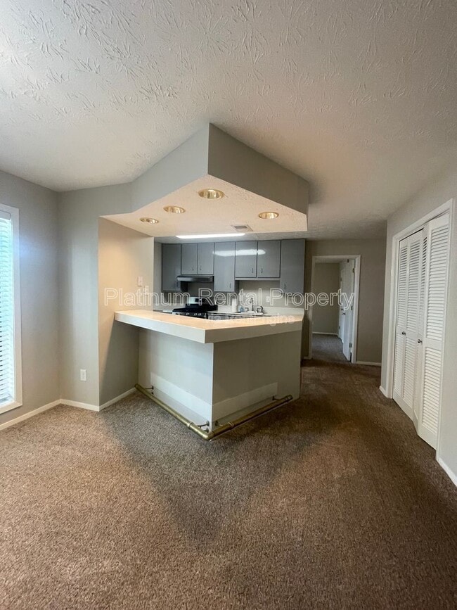 Building Photo - 402 Wynnes Ridge Cir SE