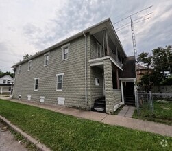 Building Photo - 724 E Lawrence St