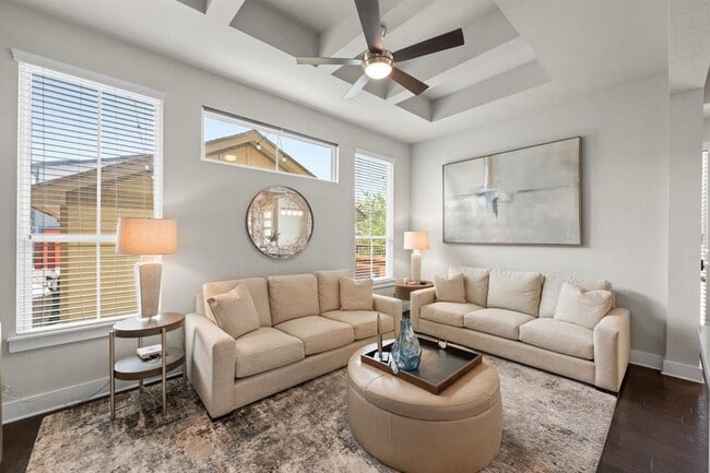 Building Photo - 915 Banyon St