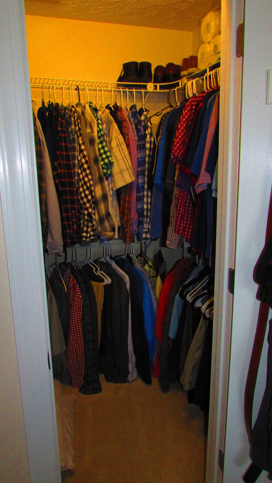 Master bedroom walk-in closet. - 720 Oaktree Blvd