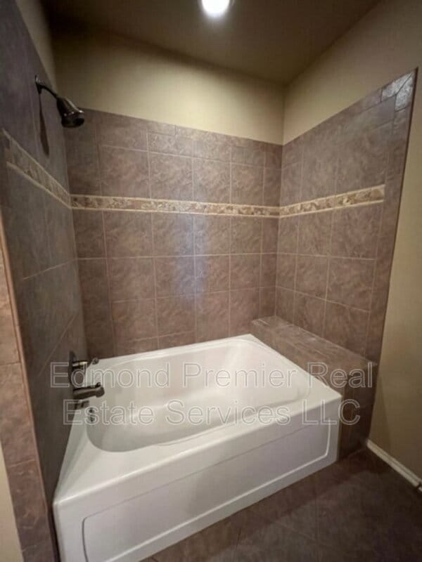 Building Photo - 12797 SE 21st Ct