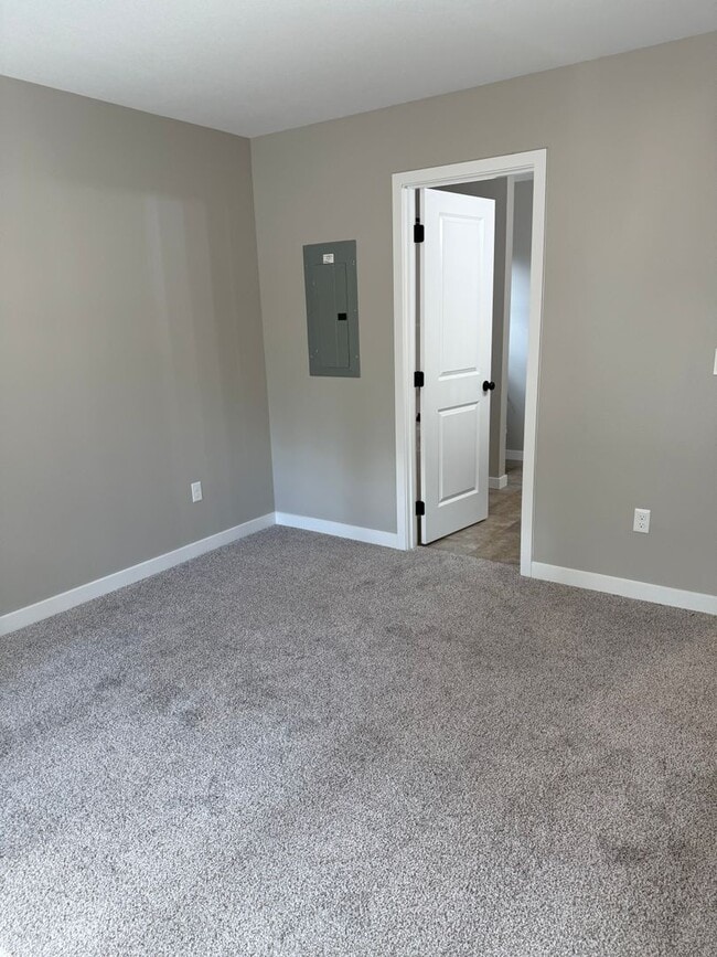 Building Photo - BRAND NEW 2-bd/2-bath in the serene community of Tollgate! - Sisters, OR