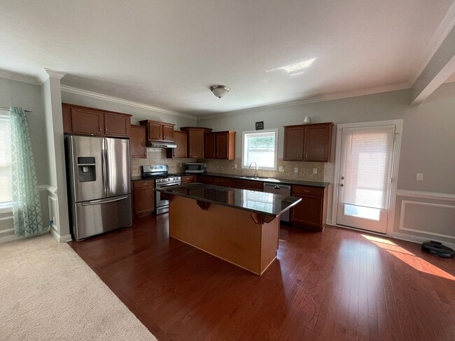 Building Photo - Four Bedroom Home in Kalamazoo