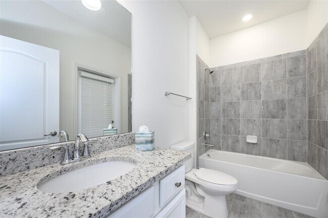 Building Photo - 15145 Spanish Point Dr