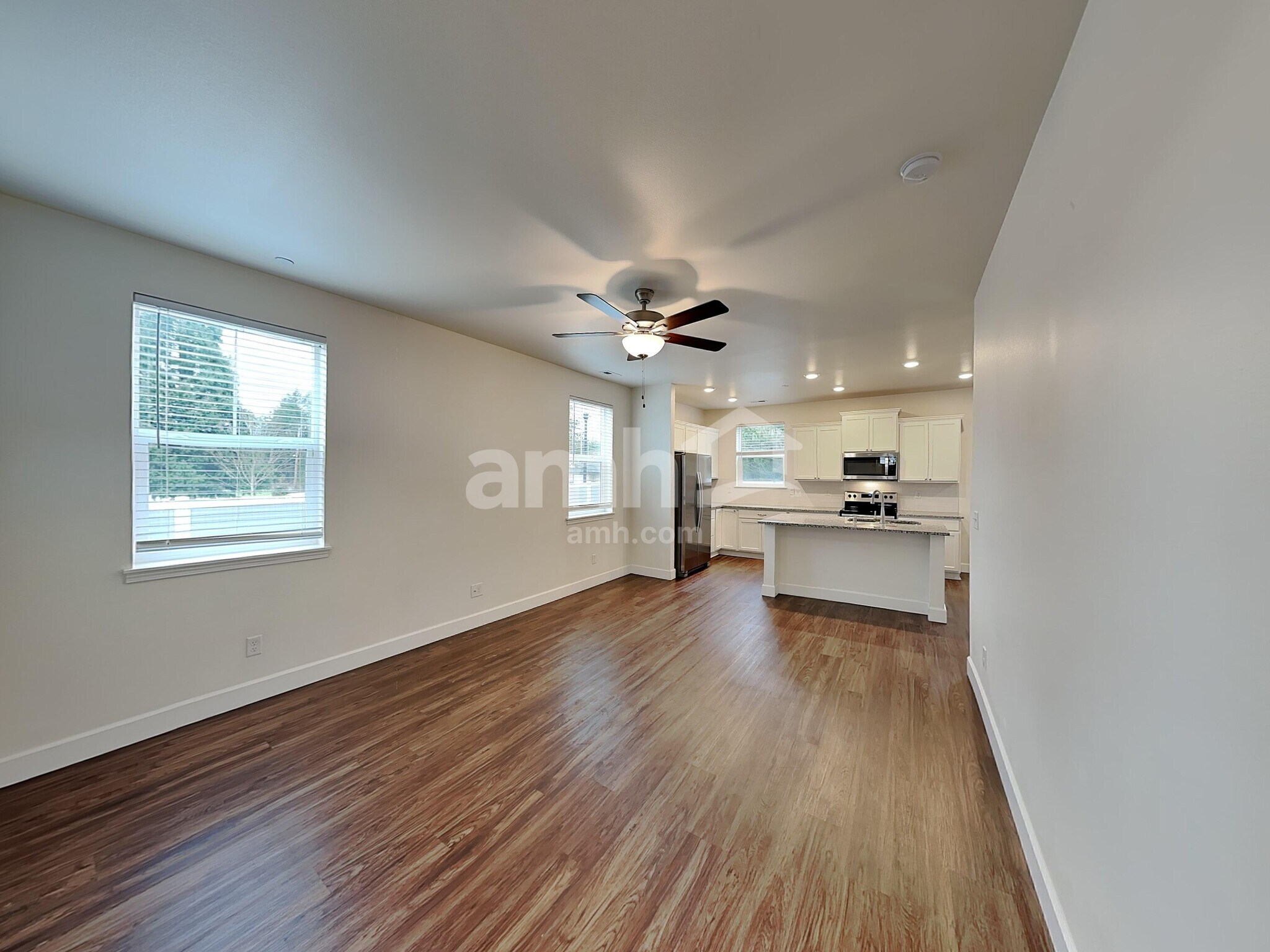 Building Photo - 10601 136th St Ct E