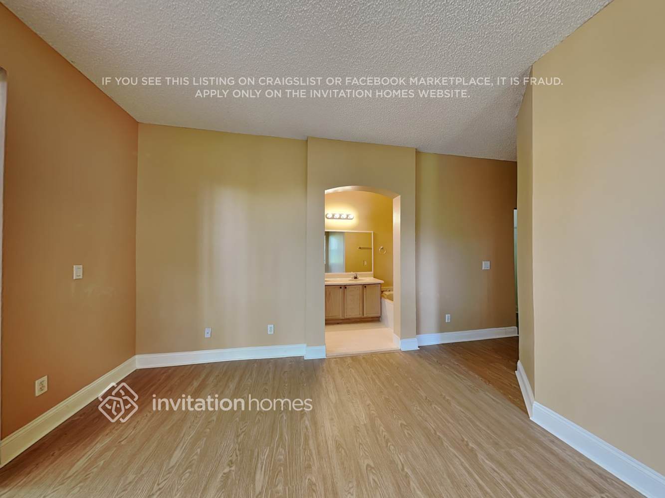 Building Photo - 2266 SW 135th Ave