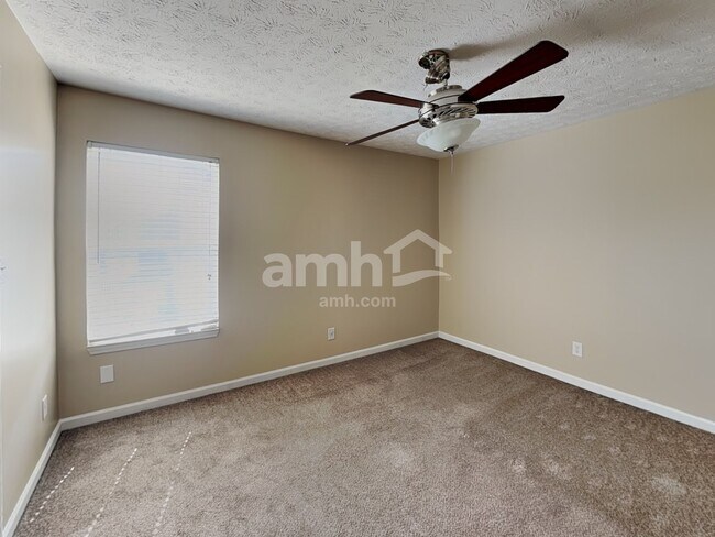 Building Photo - 1376 Blue Ridge Ln