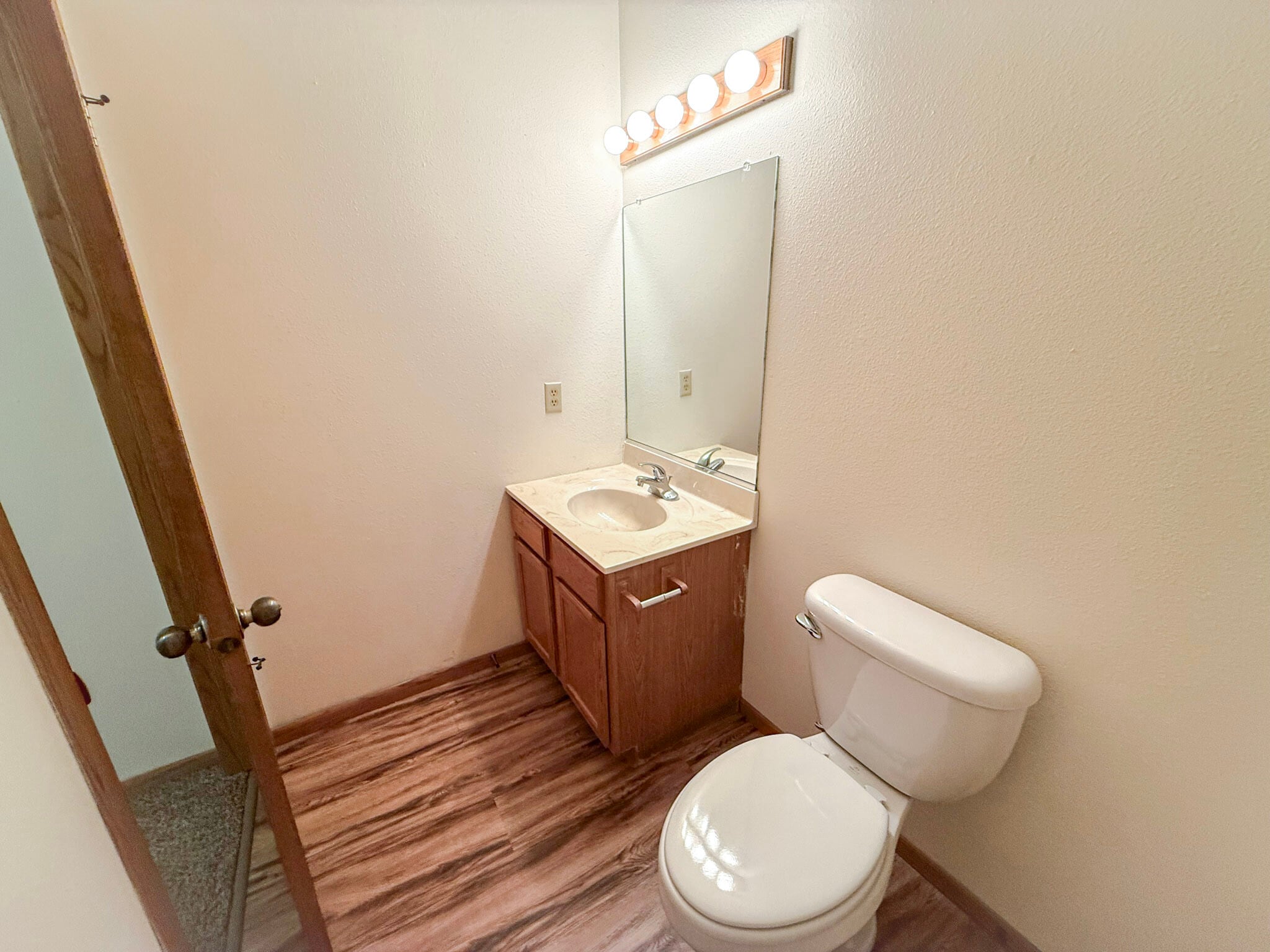 Building Photo - 2820 Edgewood Dr