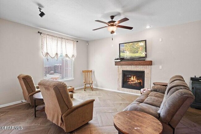 Building Photo - 11344 Bar Ranch Ct
