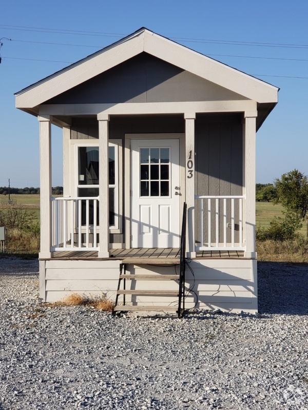 Building Photo - 135 Ridge Rd