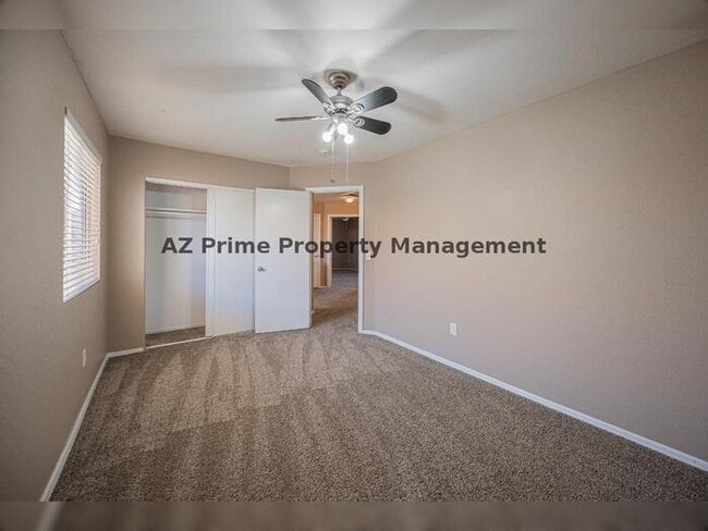 Building Photo - 670 E Mariposa Pl