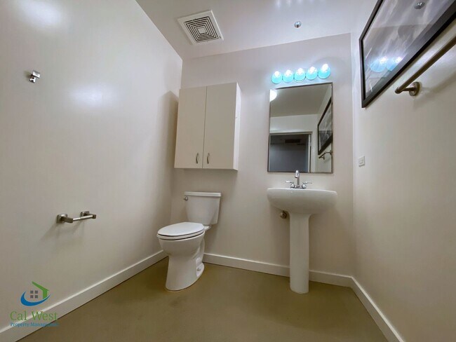 Building Photo - $3495.00 - Luxury 1/1.5 Santana Row with Bonus room