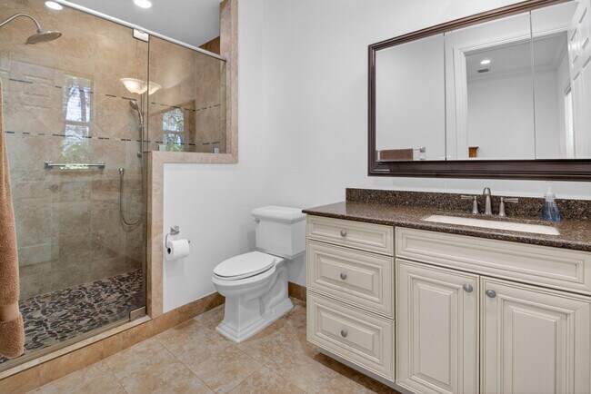 Building Photo - 16164 Bridlewood Cir