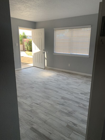 Building Photo - 308 N Second St