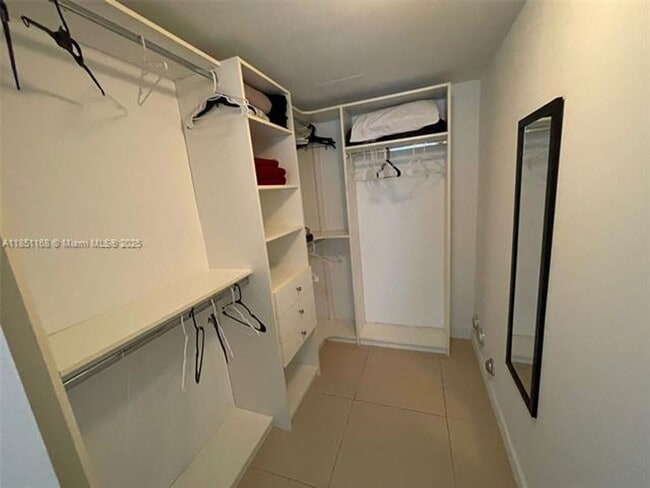 Building Photo - 31 SE 6th St