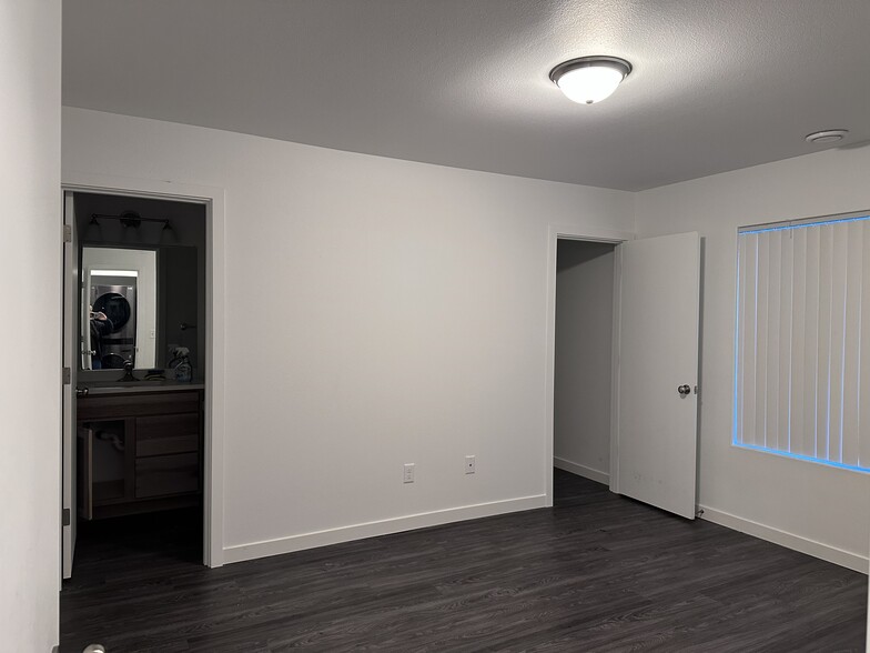 Bedroom 1 - 275 Stockton Ave