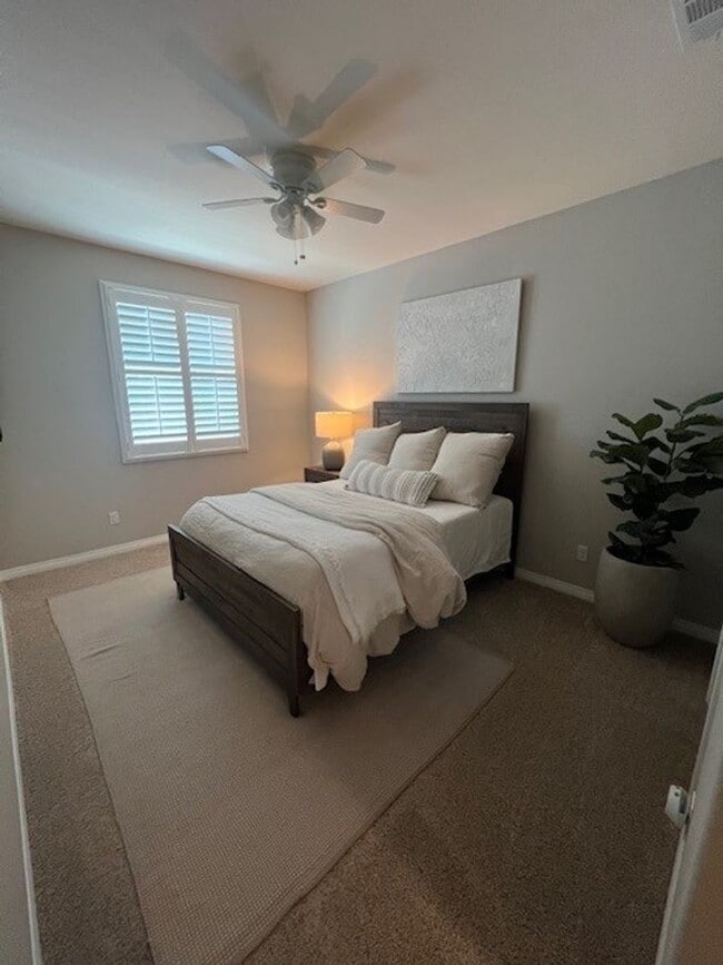 Building Photo - Coastal living in Bayside landing - 2 stor...