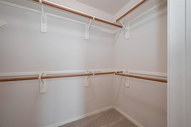 Building Photo - 21627 Cozy Hollow Ln