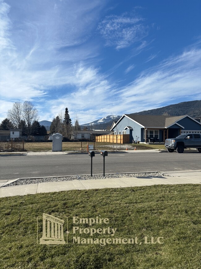 Building Photo - 1650 Irvine Wy