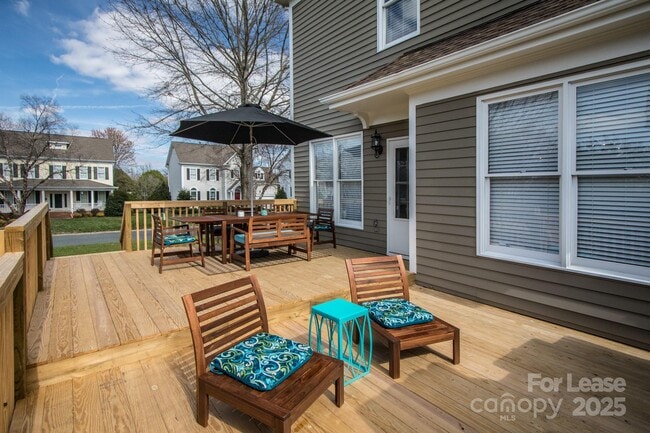 Building Photo - 10400 Orchid Hill Ln