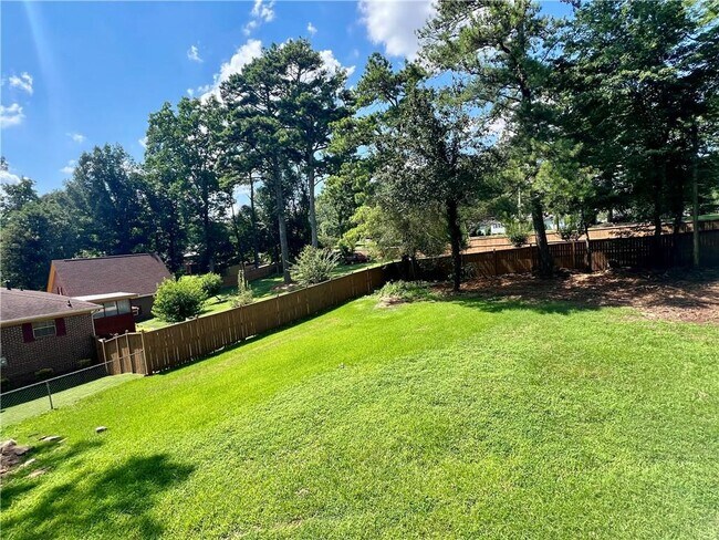 Building Photo - 6695 Courtney Dr