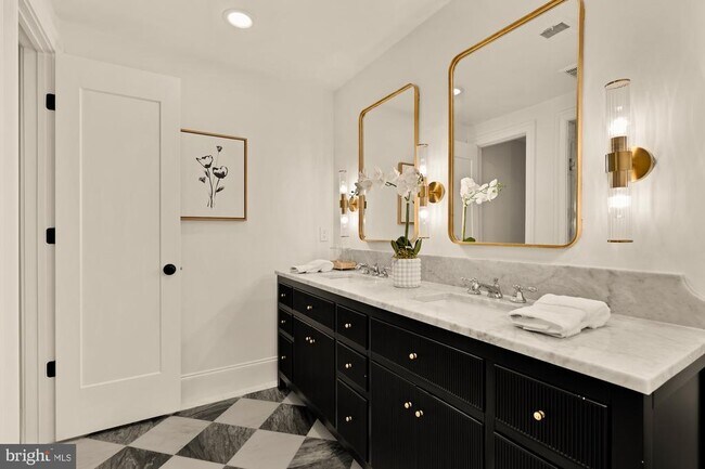 Building Photo - 4830 8th St NW