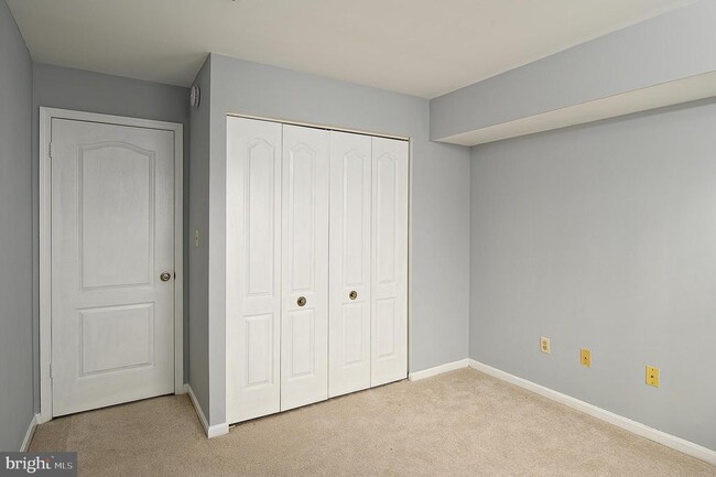 Building Photo - 8360 Montgomery Run Rd