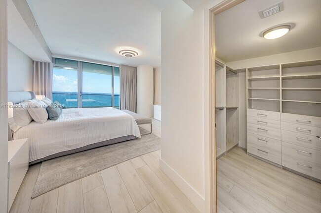 Building Photo - 10203 Collins Ave