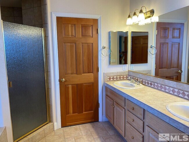 Building Photo - 45 Ocelet Way