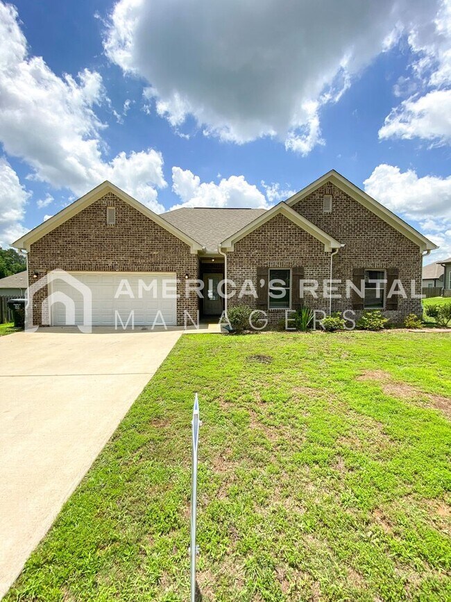 Building Photo - Home for Rent in Clanton, AL!