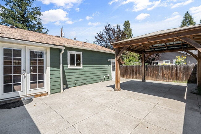 Building Photo - 510 Keene Dr