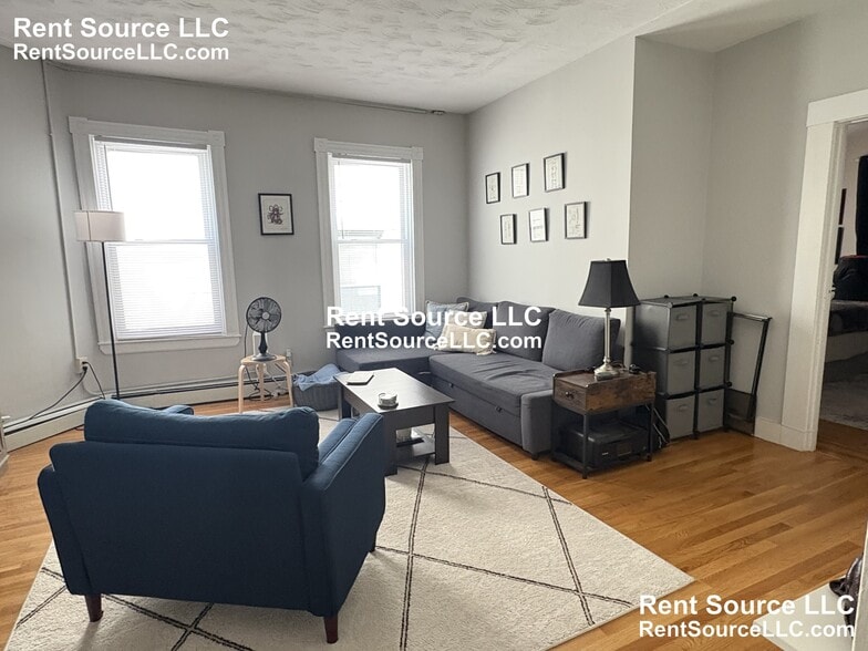 Building Photo - 471 Cambridge St